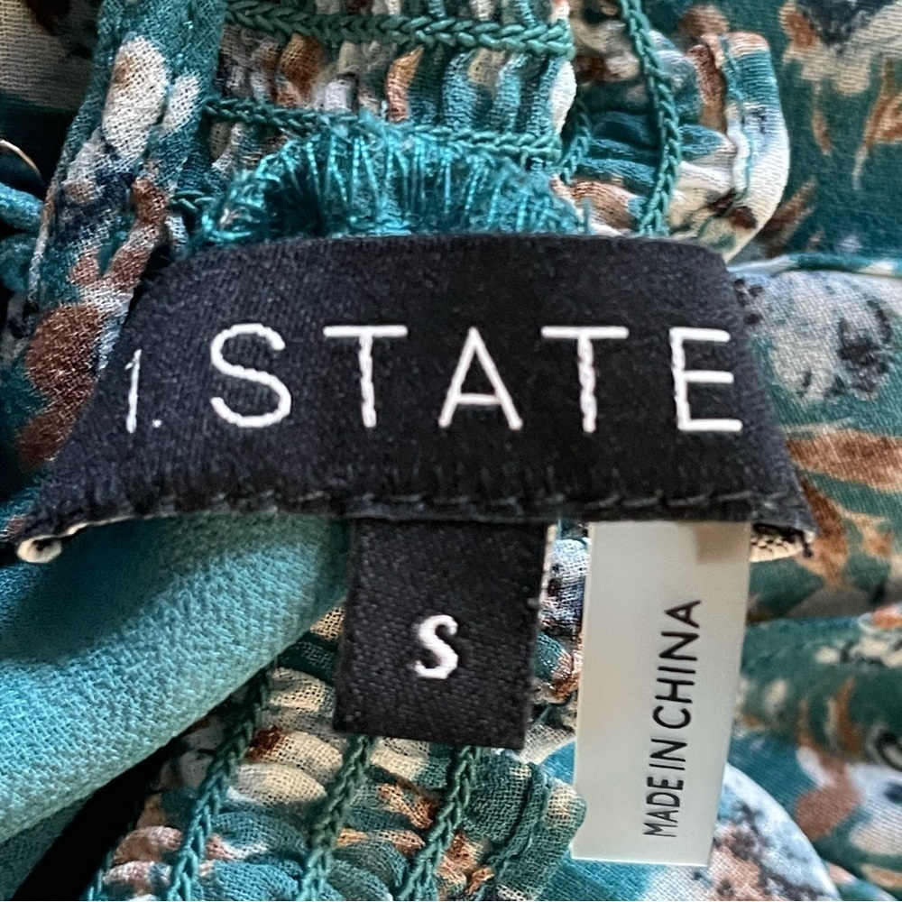 1.State | Green Floral High Neck Chiffon Top - Picture 6 of 7